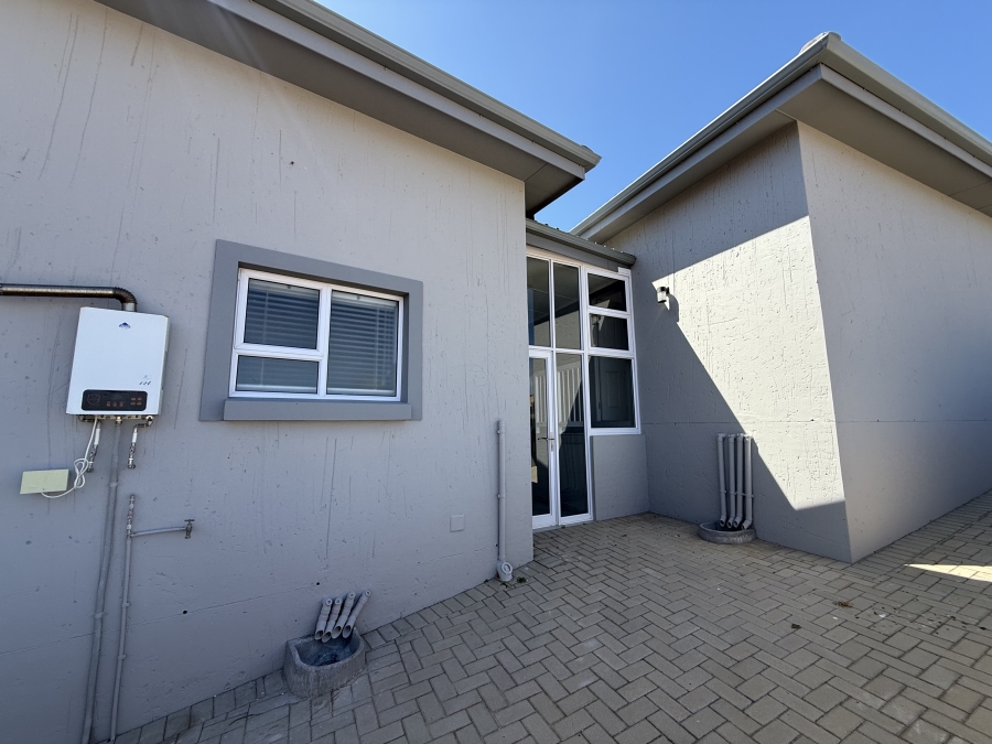3 Bedroom Property for Sale in Hartenbos Heuwels Western Cape